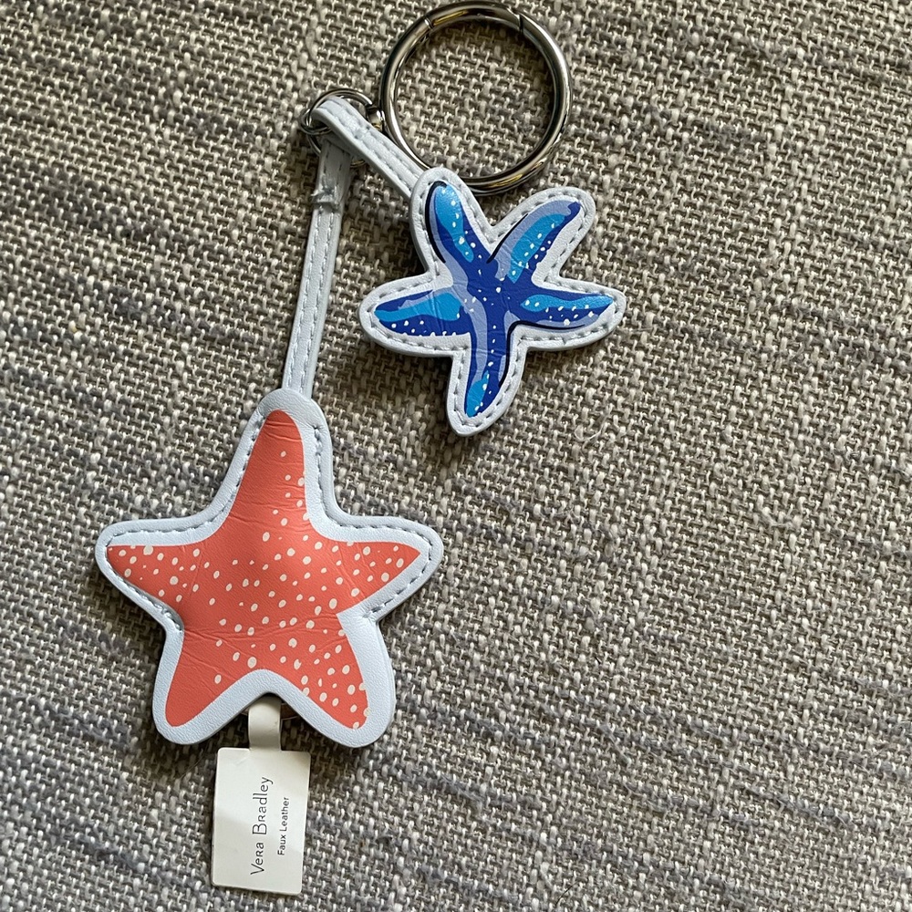 NWT Vera Bradley Starfish key chain❤️